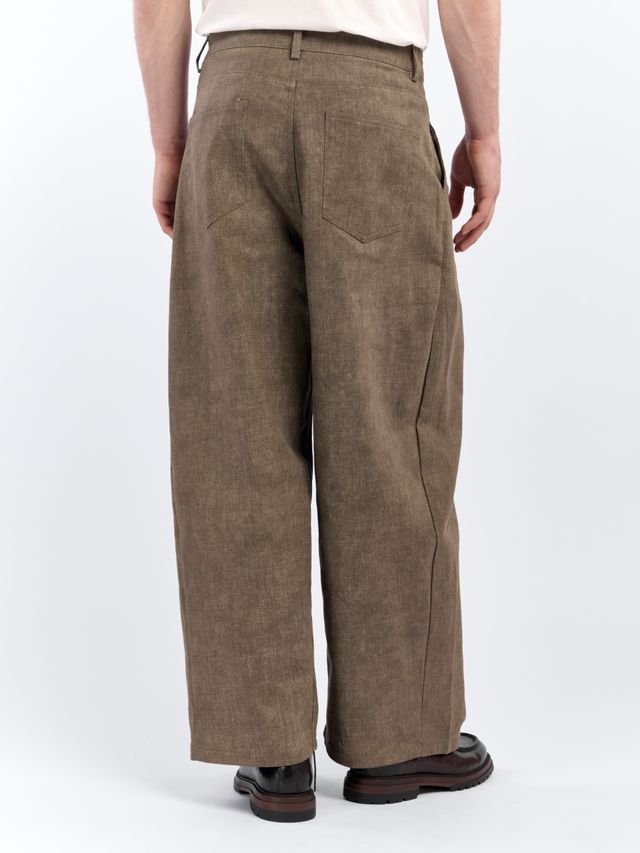 Джинсы О-силуэта с защипами