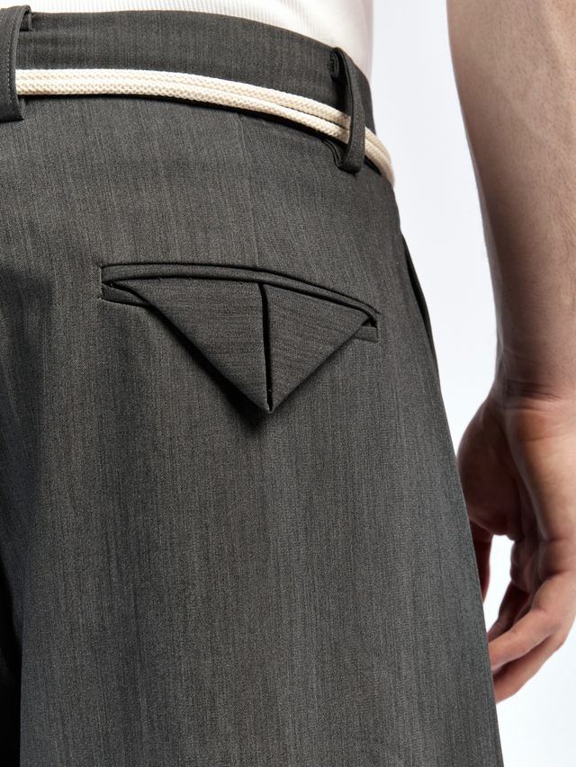 Брюки О-силуэта с поясом на карабине