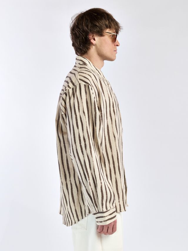 Рубашка с V-образным вырезом