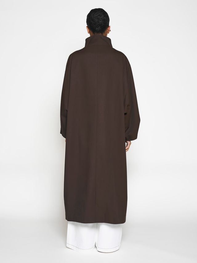 Плащ О-силуэта с высоким воротом