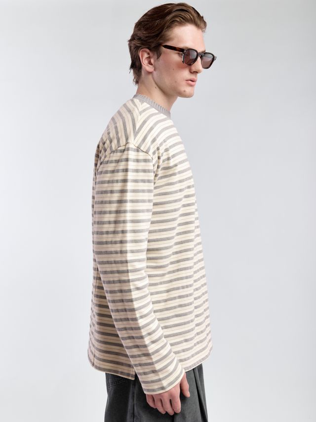 Лонгслив в полоску с горлом