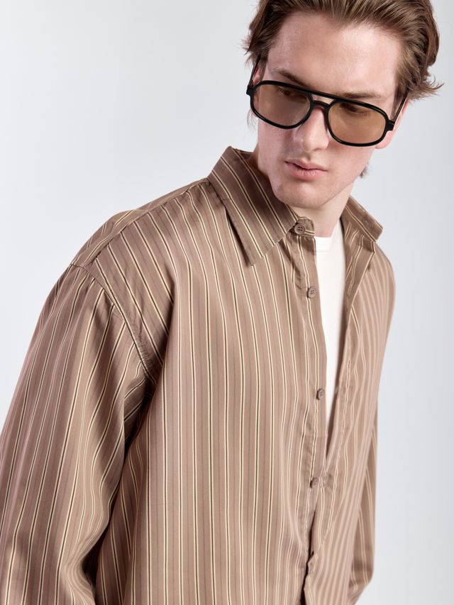 Мужская рубашка