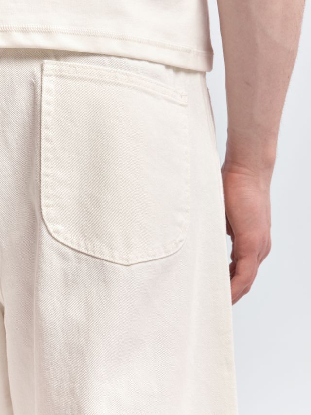 Джинсы прямого силуэта с высокой талией