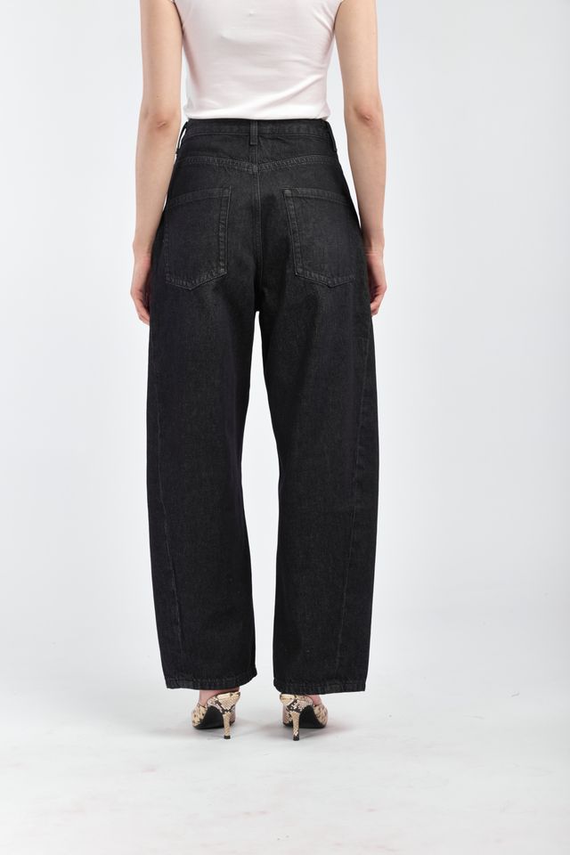 Джинсы широкого кроя