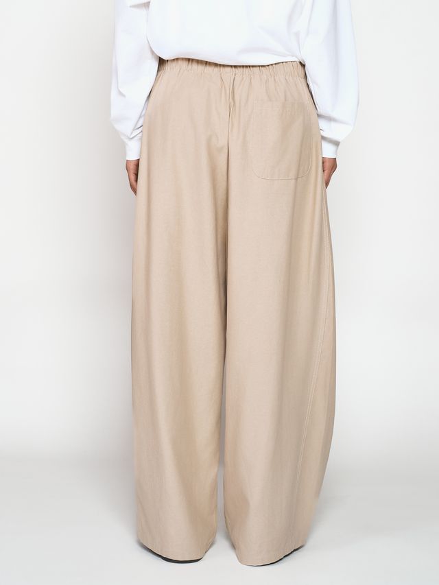 Широкие джинсы на резинке