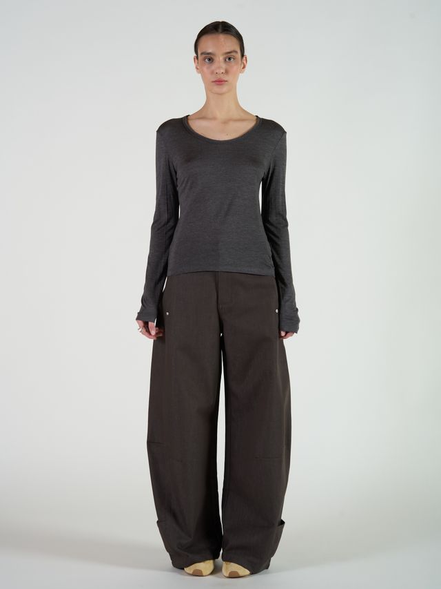 Лонгслив с глубоким вырезом