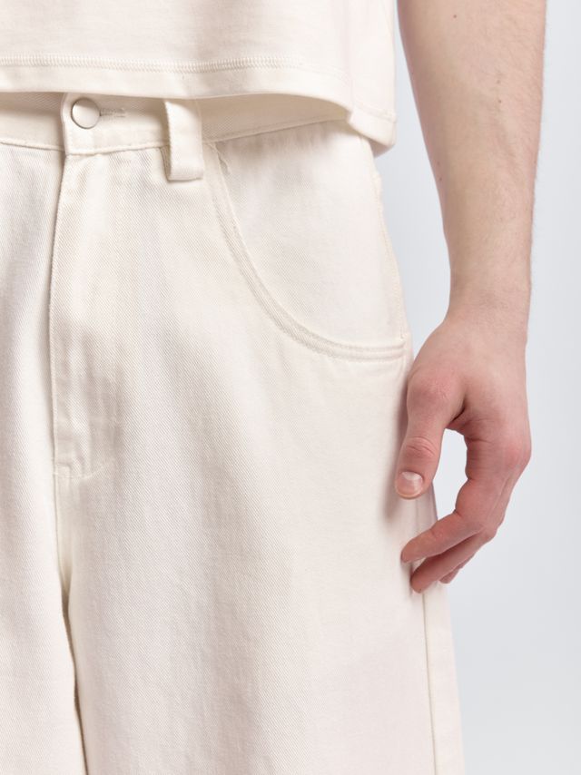 Джинсы прямого силуэта с высокой талией