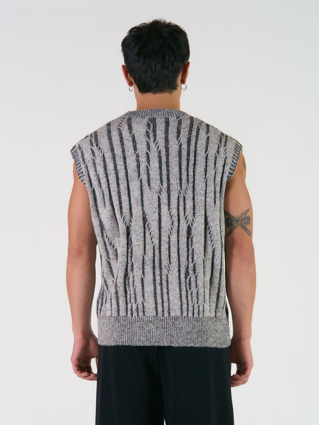 Жилет с V-образным вырезом