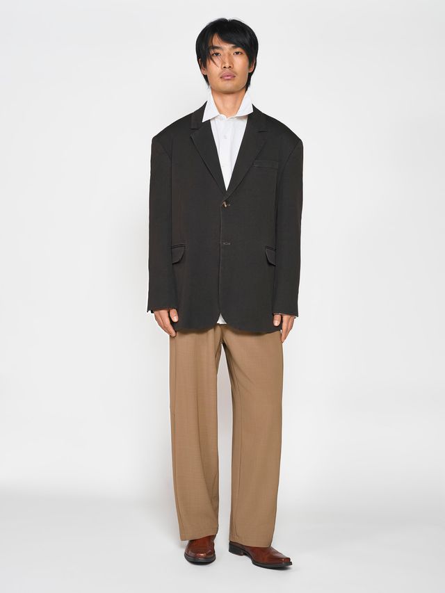 Пиджак строгого кроя