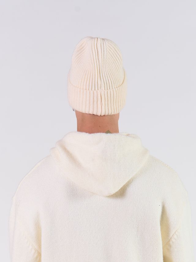 Шапка классическая