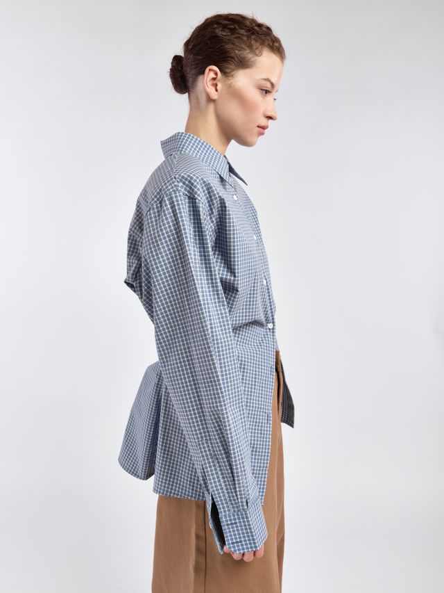 Приталенная рубашка в клетку