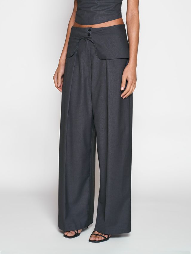 Комплект брюки, баска и топ