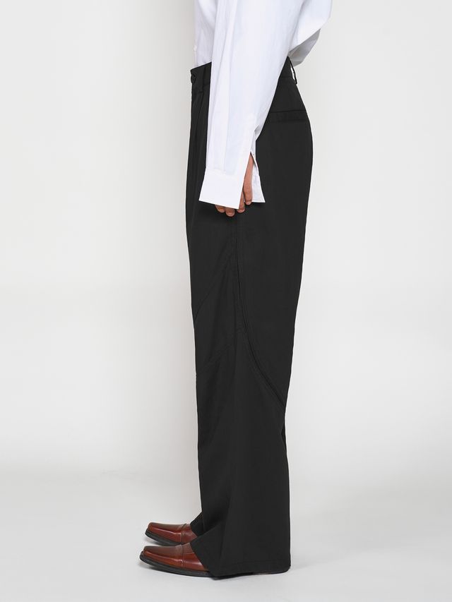 Брюки с акцентными швами