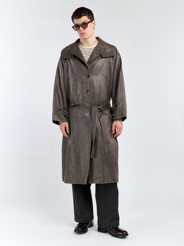 Плащ с имитацией кожи