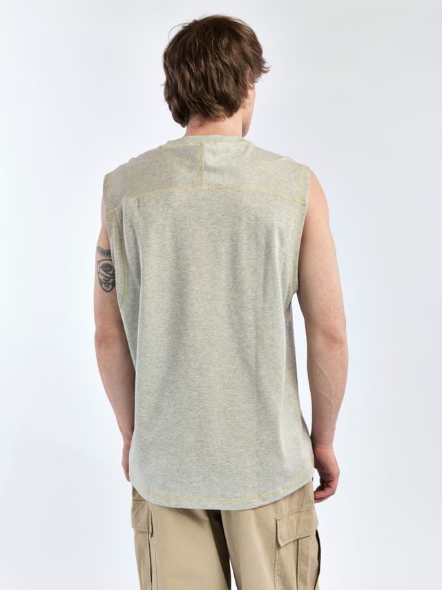 Майка с контрастными швами