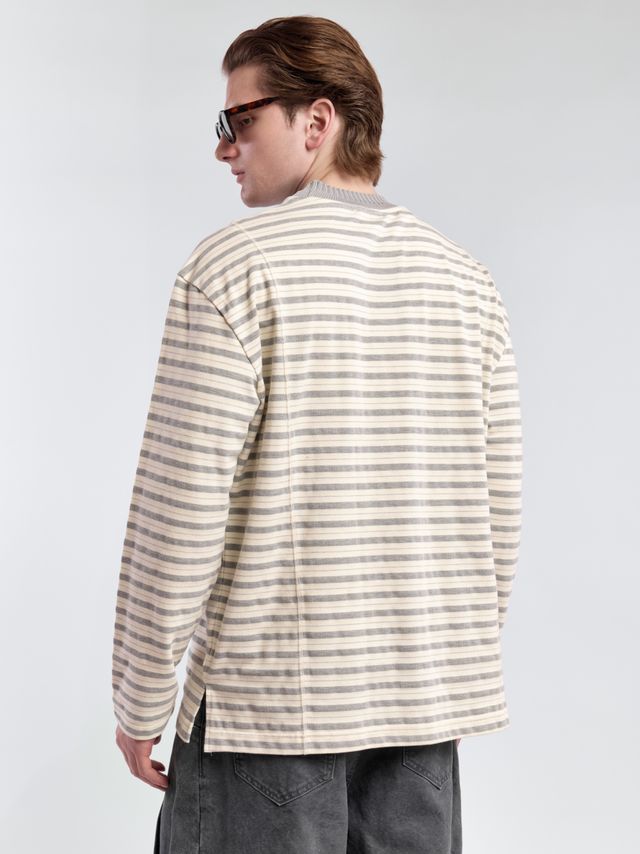 Лонгслив в полоску с горлом