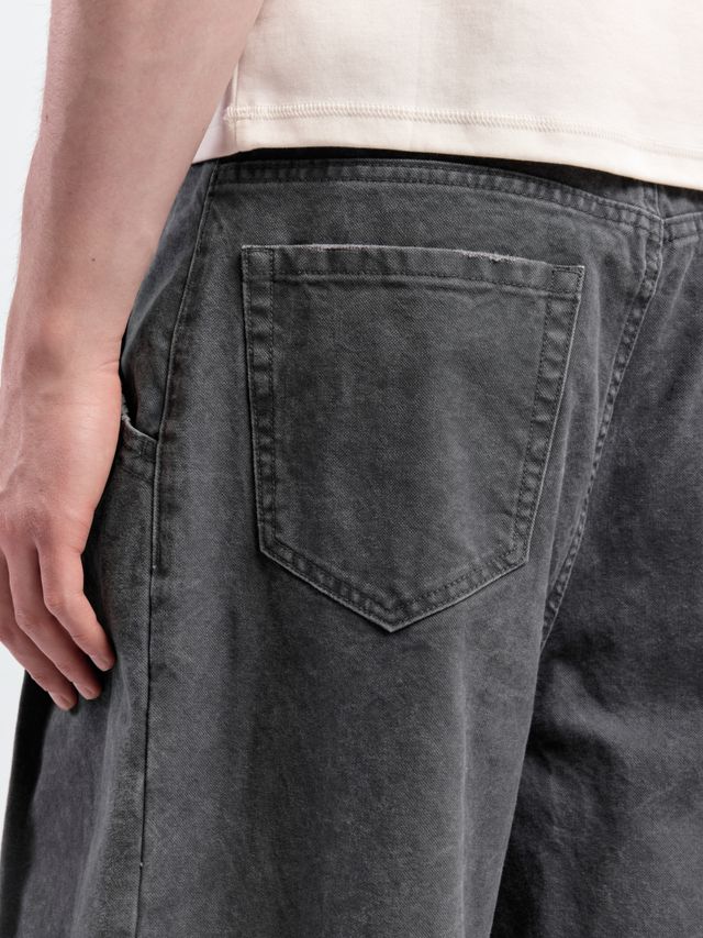 Брюки из вареного хлопка с защипами