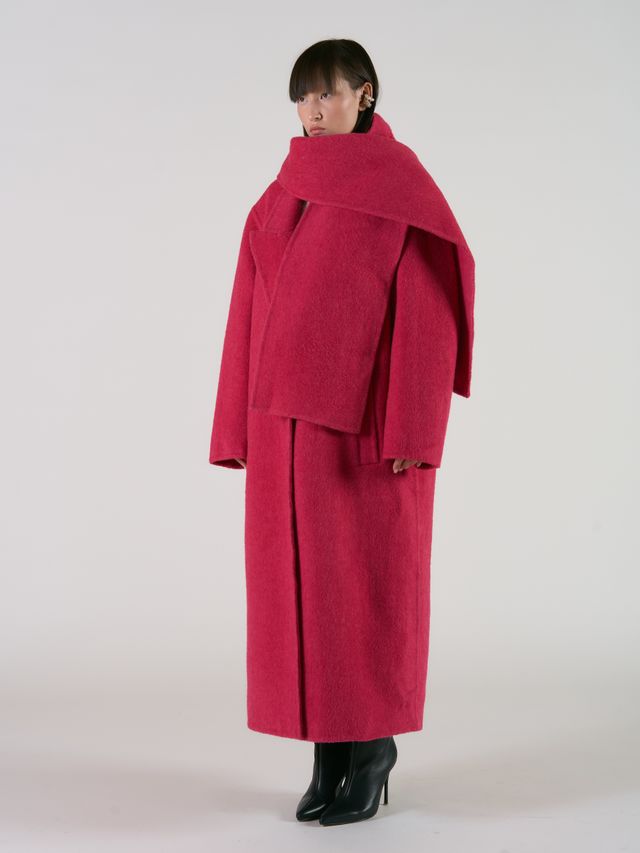 Пальто с шарфом