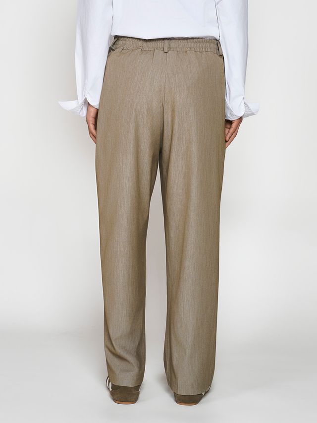 Брюки зауженного кроя