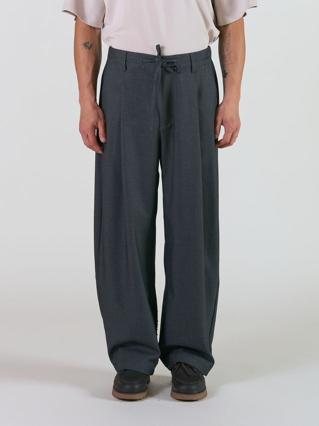Брюки Sleek Fit