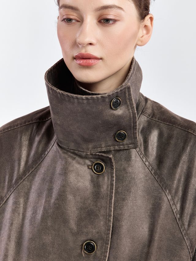 Плащ с имитацией кожи