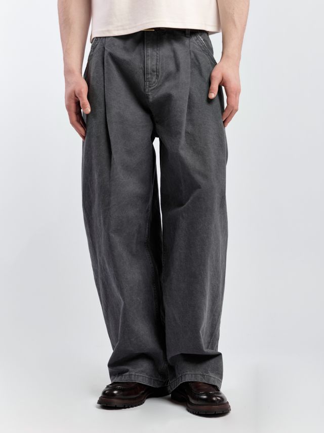 Брюки из вареного хлопка с защипами