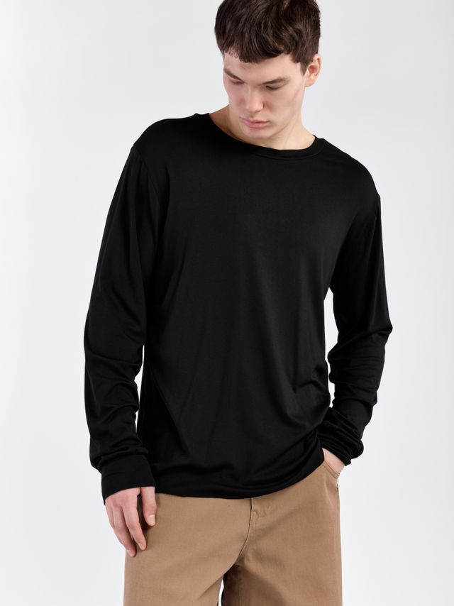 Лонгслив с манжетами из струящейся ткани