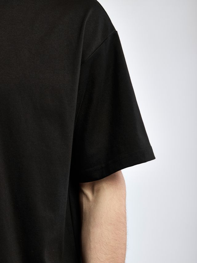 Футболка из смесовой ткани