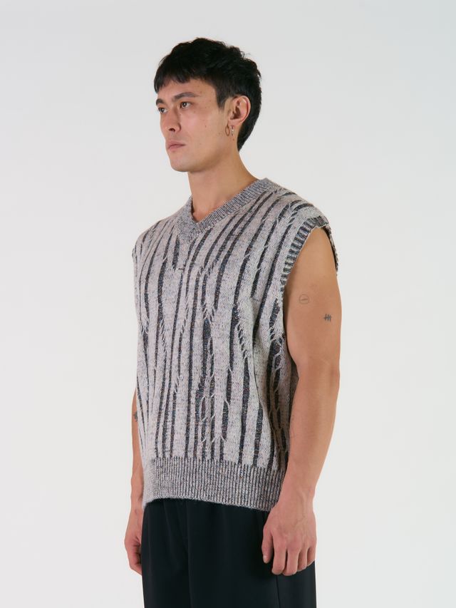 Жилет с V-образным вырезом