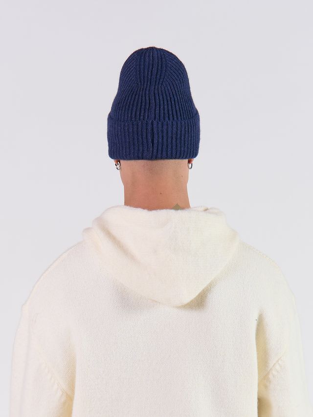 Шапка классическая