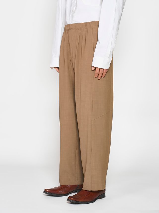 Брюки из тонкой костюмной ткани