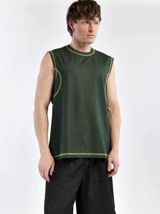 Майка с контрастными швами