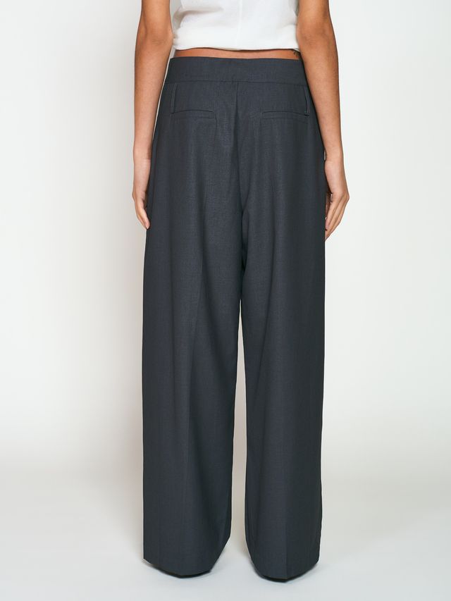 Комплект брюки, баска и топ