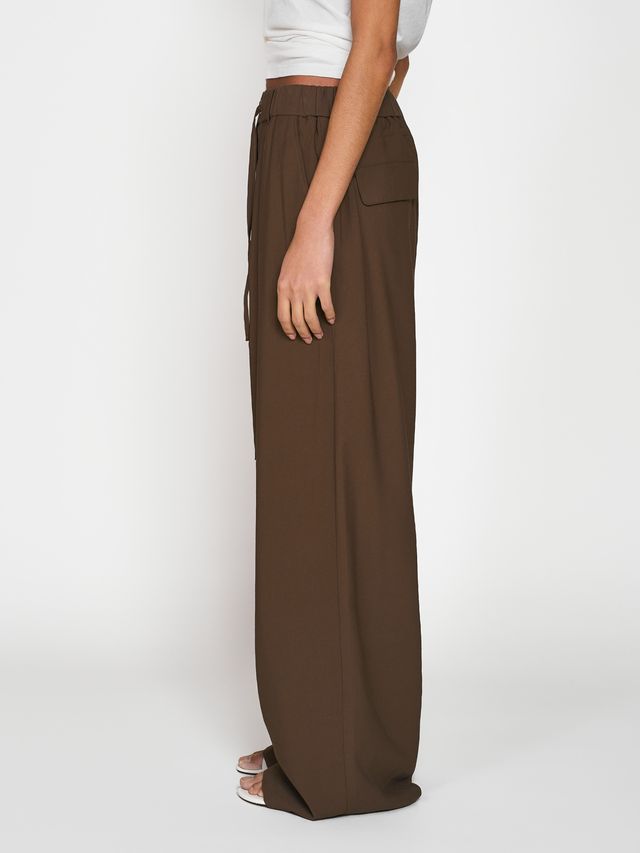 Брюки из легкой костюмной ткани