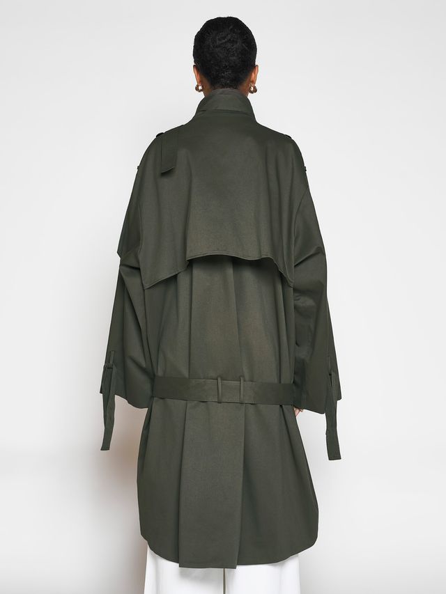 Асимметричный тренч с заниженным поясом