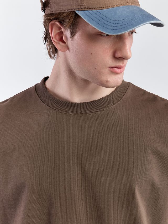 Футболка с необработанным краем из плотного хлопка