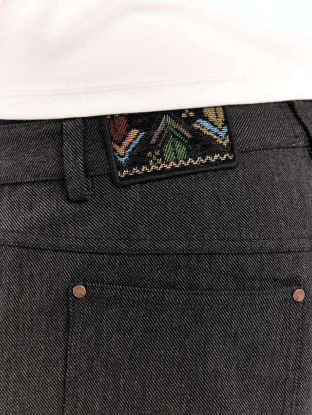 Джинсы с защипами