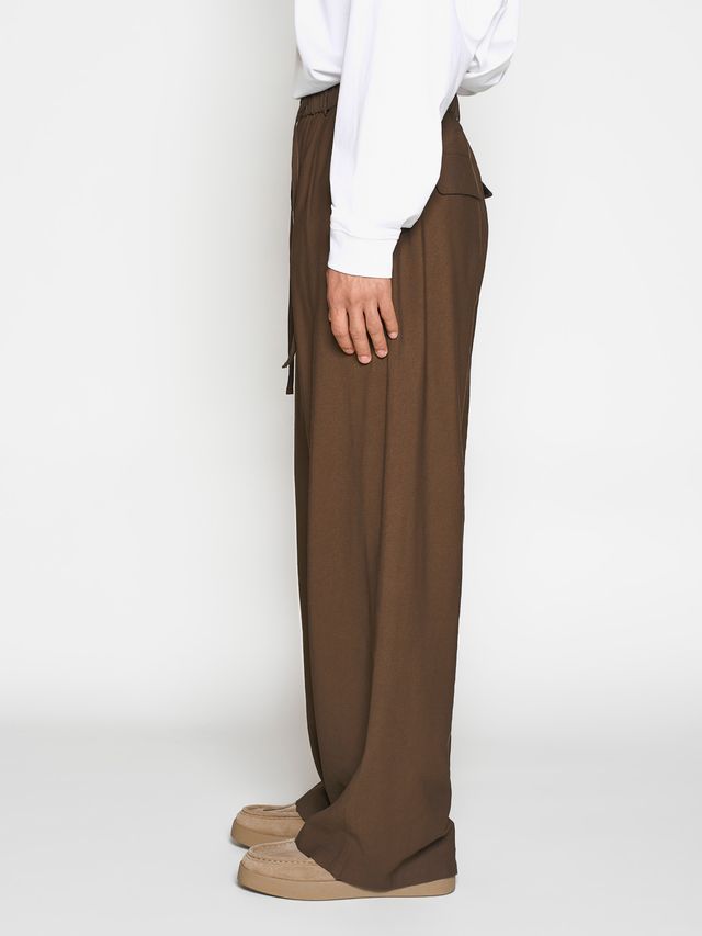 Брюки из легкой костюмной ткани