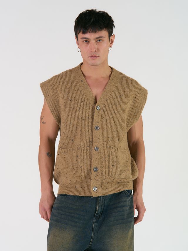 Жилет на пуговицах