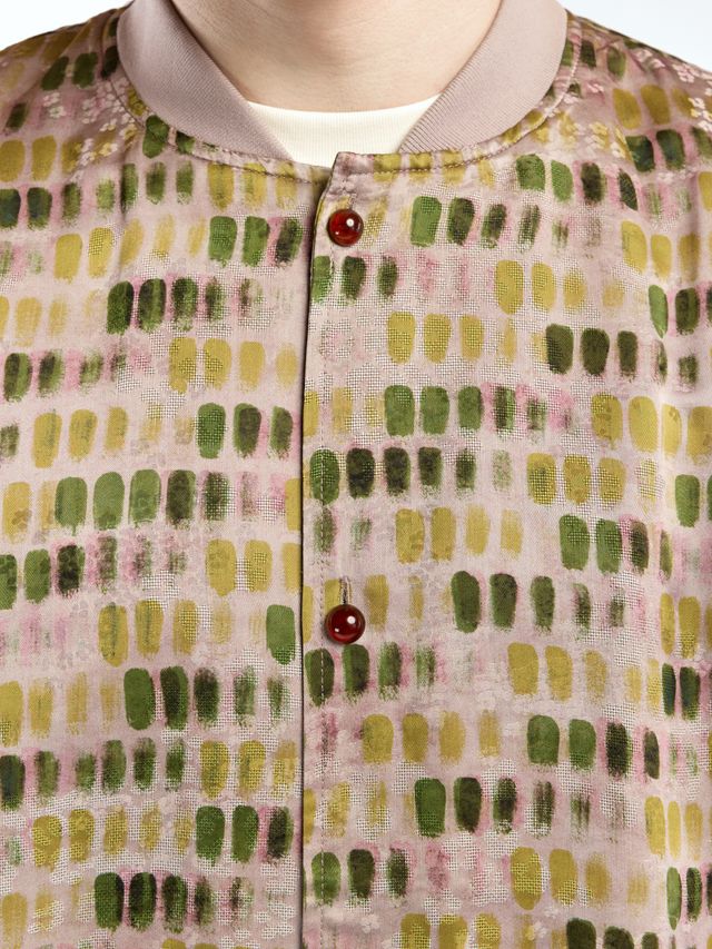 Бомбер из атласа с цветочным принтом