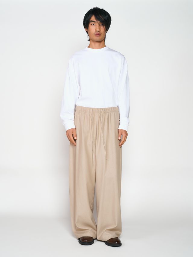 Широкие джинсы на резинке