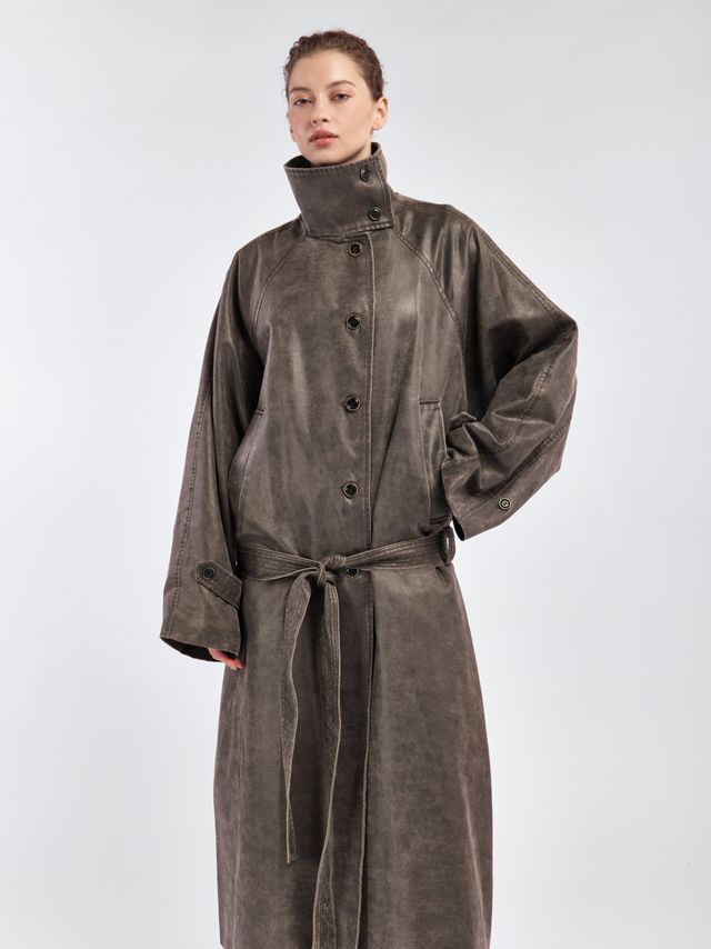 Плащ с имитацией кожи