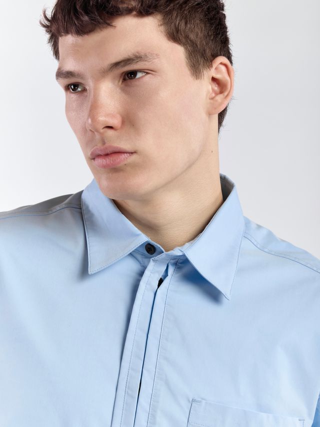 Рубашка со скрытыми пуговицами