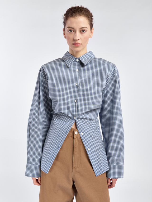 Приталенная рубашка в клетку