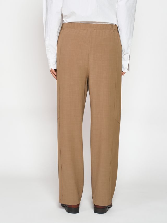 Брюки из тонкой костюмной ткани