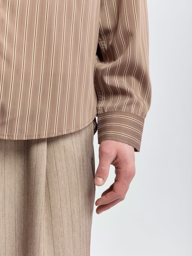 Мужская рубашка