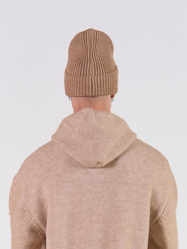 Шапка классическая