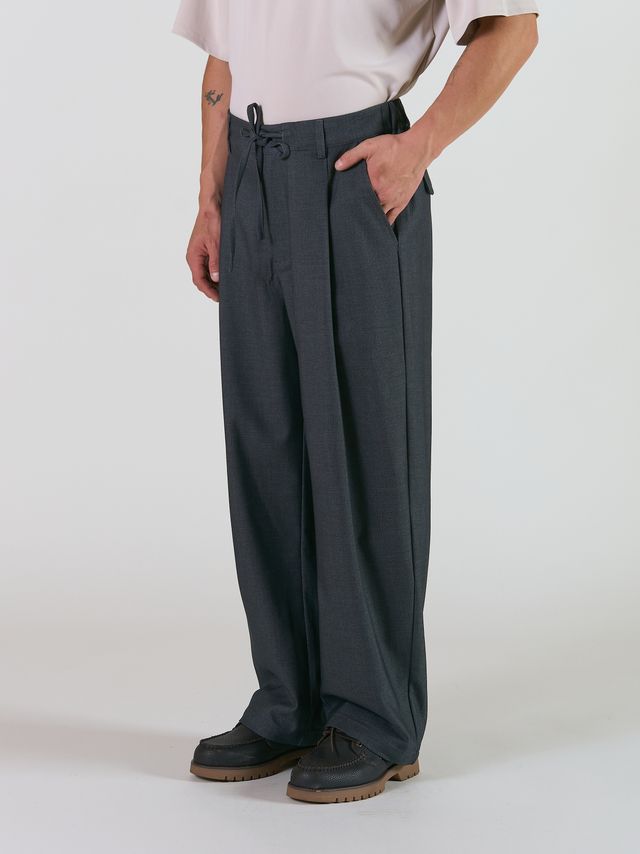 Брюки Sleek Fit