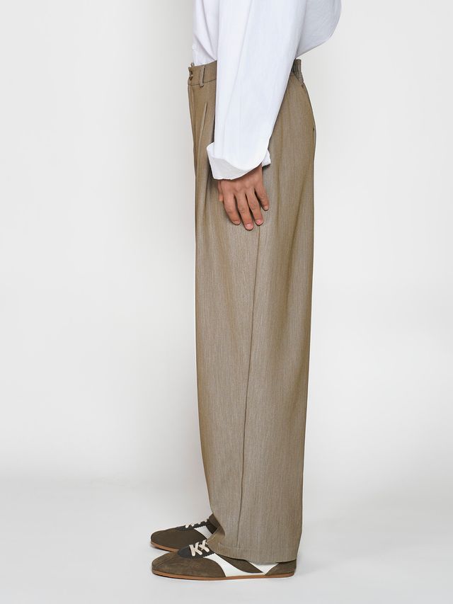 Брюки зауженного кроя