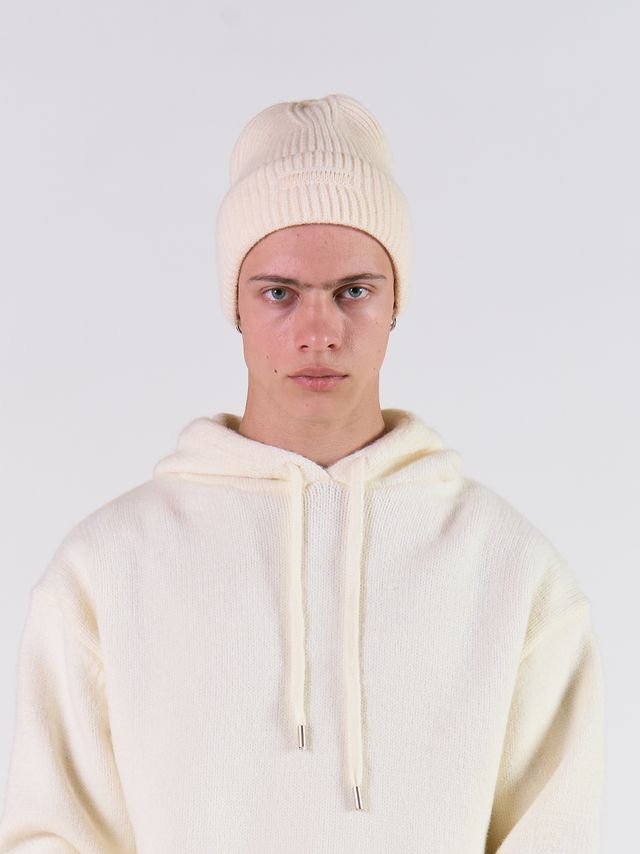 Шапка классическая